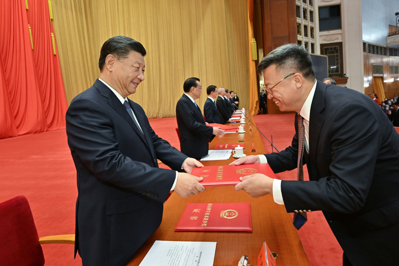 中共中央国务院隆重举行国家科学技术奖励大会 习近平出席大会并为最高奖获得者等颁奖 李克强讲话 王沪宁出席 韩正主持「相关图片」