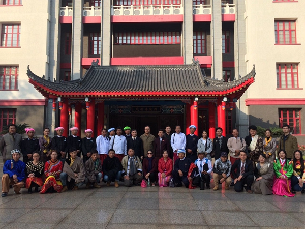 缅甸少数民族人口_缅甸少数民族武装举行阅兵式(2)