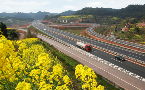 已建成通车的乐宜高速公路