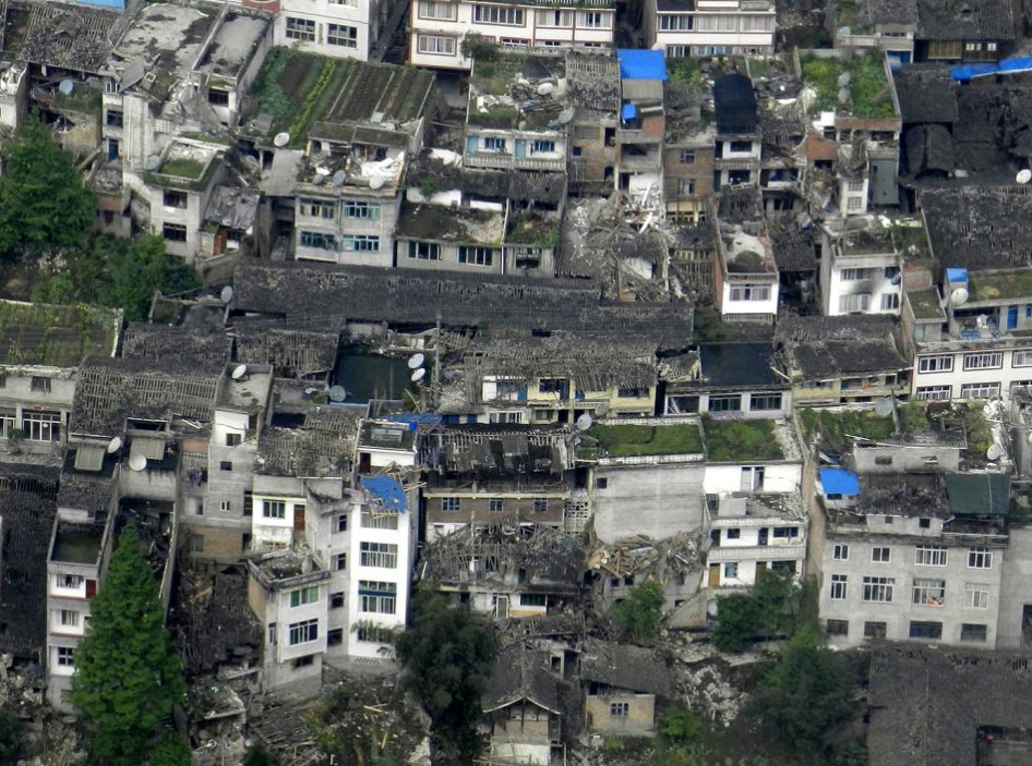航拍四川雅安芦山县地震灾区