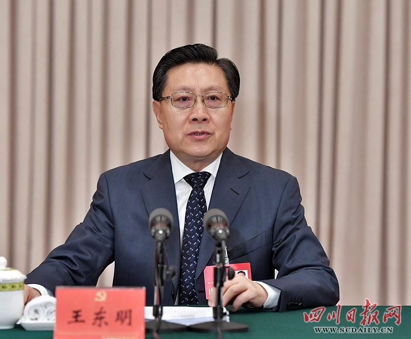 中共四川省委十一届二次全会在成都举行 省委