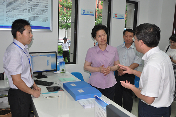 舒晓琴在福建调研时强调 弘扬四下基层优良作