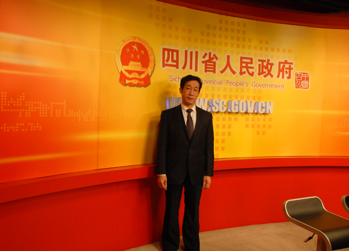 徐承参观省政府网站