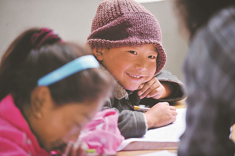 四川民族地区实现15年免费教育 一村一幼覆