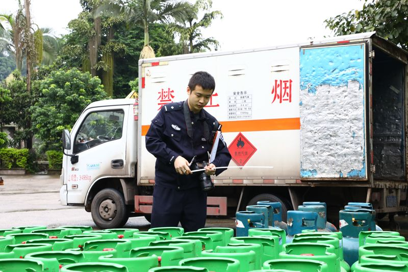 重拳打击“食药环知”领域犯罪 四川公安公布十大典型案例「相关图片」