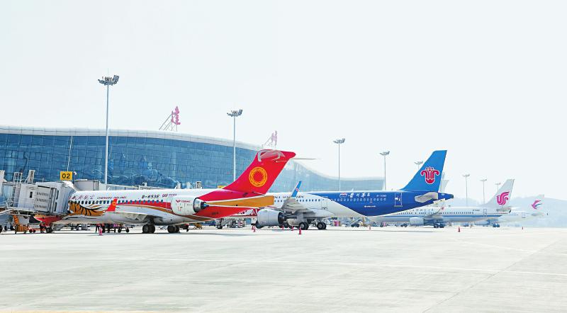 外联内畅四向开拓 铁公水空全面发力
达州：三年大会战交高分答卷 重塑交通版图「相关图片」