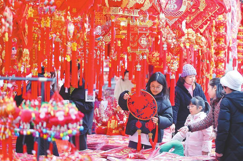 餐饮火爆、交通繁忙，新年消费“开门红”