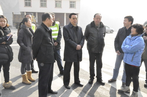 交通运输厅副厅长白理成一行视察都汶高速永久治超点
