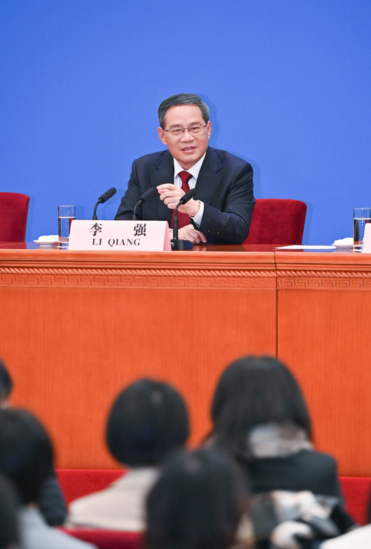 李强总理出席记者会并回答中外记者提问「相关图片」