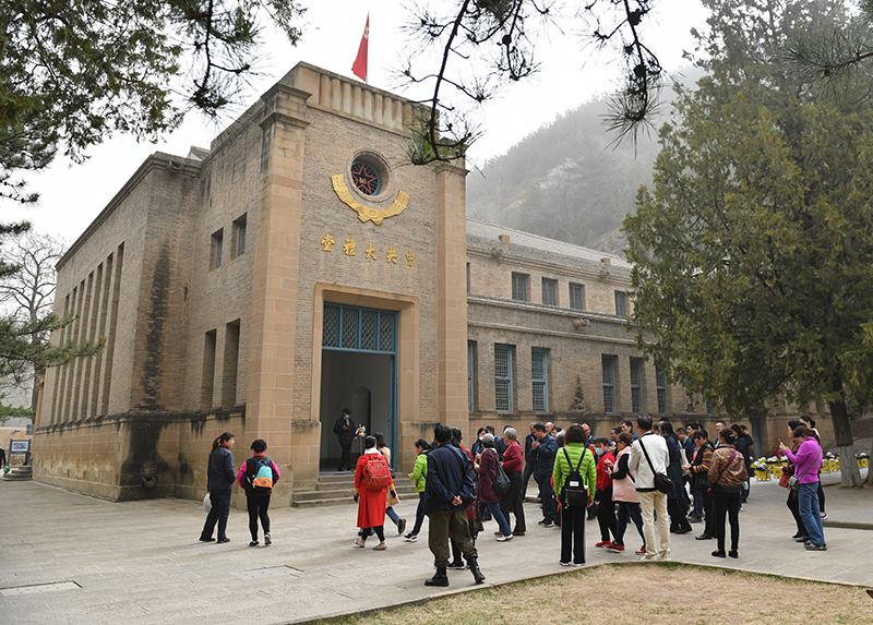 凝心铸魂向复兴——写在学习贯彻习近平新时代中国特色社会主义思想主题教育启动之际「相关图片」