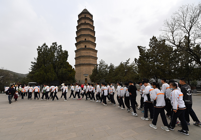 凝心铸魂向复兴——写在学习贯彻习近平新时代中国特色社会主义思想主题教育启动之际「相关图片」