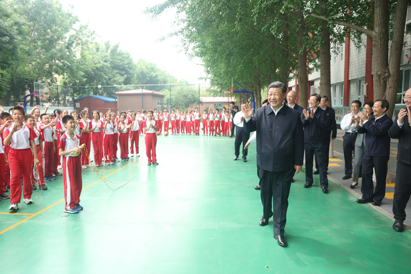 习近平在北京育英学校考察时强调
争当德智体美劳全面发展的新时代好儿童
向全国广大少年儿童祝贺“六一”国际儿童节快乐
蔡奇丁薛祥陪同考察「相关图片」