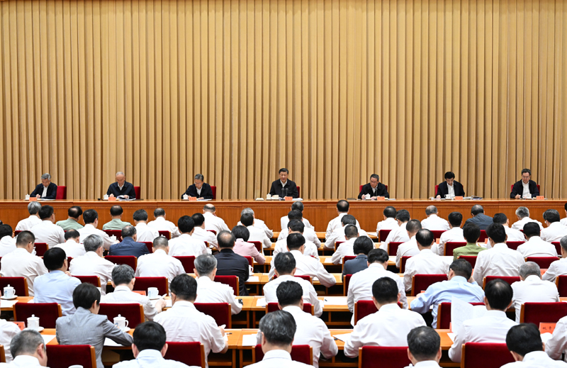 习近平在全国生态环境保护大会上强调
全面推进美丽中国建设
加快推进人与自然和谐共生的现代化
李强主持 赵乐际王沪宁蔡奇李希出席
丁薛祥讲话「相关图片」