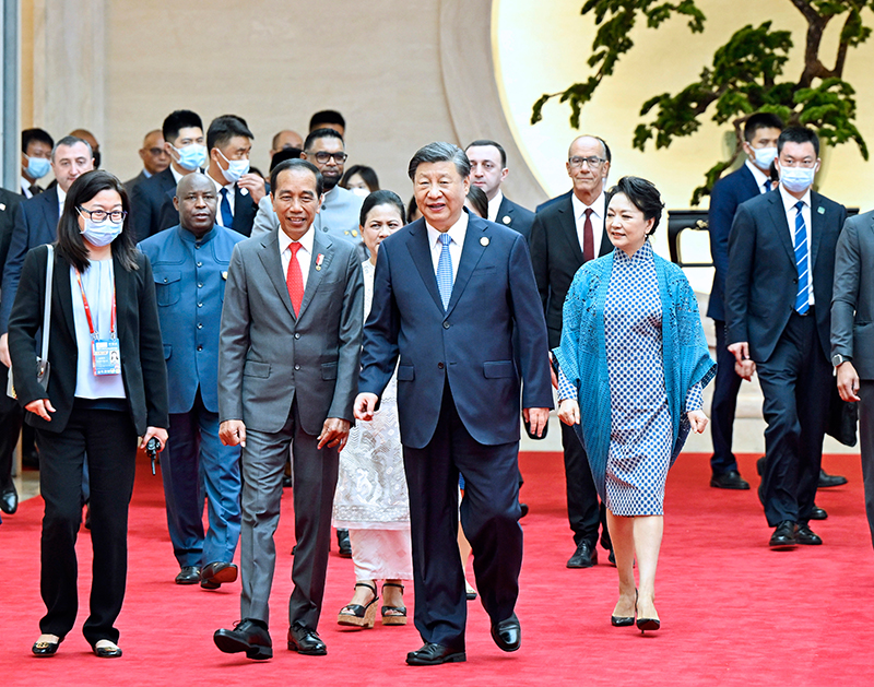 习近平和彭丽媛为出席成都第31届世界大学生夏季运动会开幕式的国际贵宾举行欢迎宴会「相关图片」