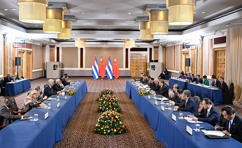 习近平会见古巴国家主席迪亚斯-卡内尔「相关图片」