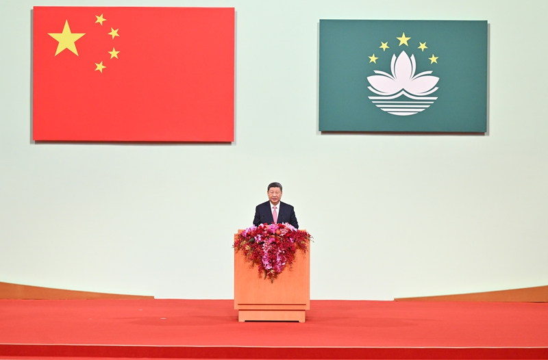 庆祝澳门回归祖国25周年大会暨澳门特别行政区第六届政府就职典礼隆重举行 
习近平出席并发表重要讲话「相关图片」