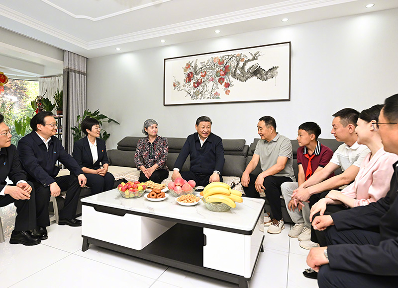 習近平：五十六個民族凝聚在一起就是中華民族共同體「相關圖片」