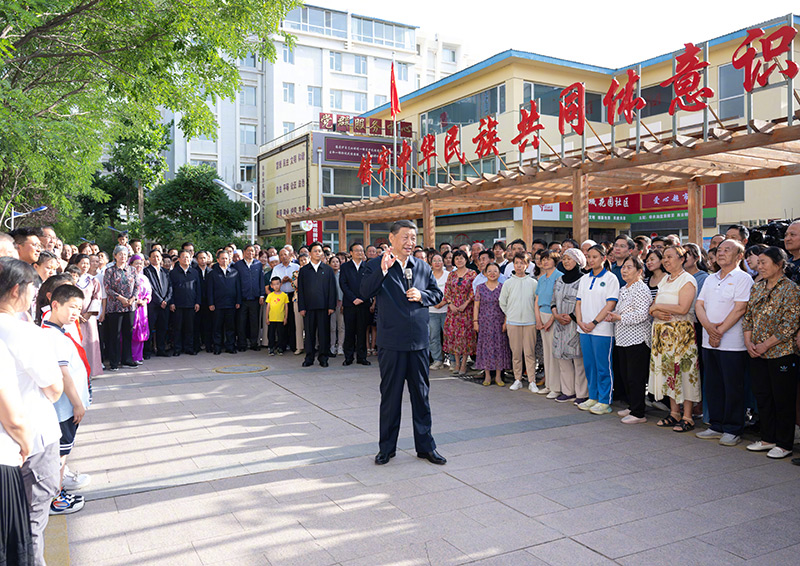習近平：五十六個民族凝聚在一起就是中華民族共同體「相關圖片」