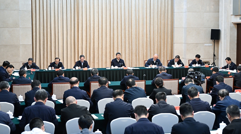 习近平主持召开全面推动黄河流域生态保护和高质量发展座谈会强调
以进一步全面深化改革为动力
开创黄河流域生态保护和高质量发展新局面
蔡奇丁薛祥出席「相关图片」