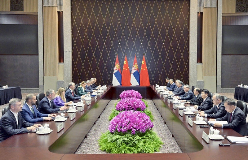 李强会见塞尔维亚总理马楚特「相关图片」