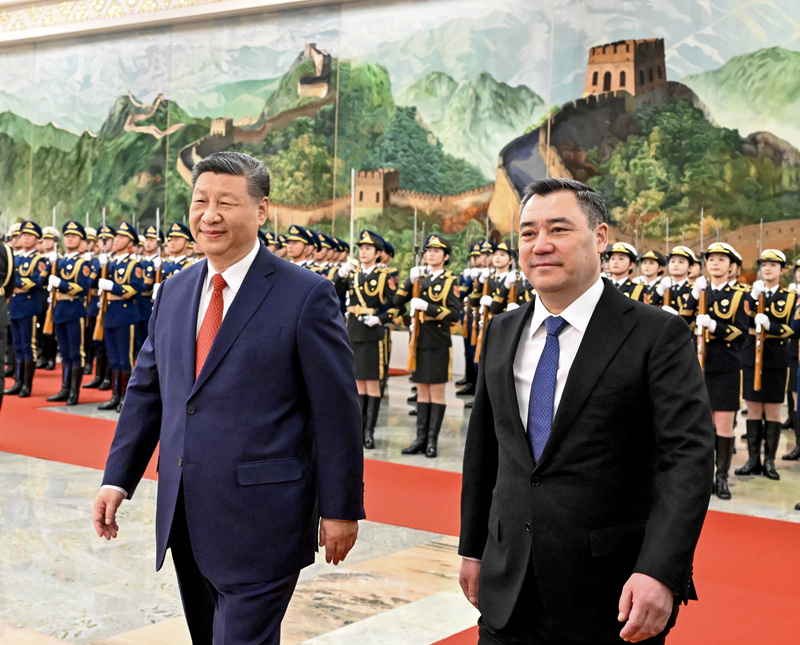 习近平同吉尔吉斯斯坦总统扎帕罗夫会谈「相关图片」