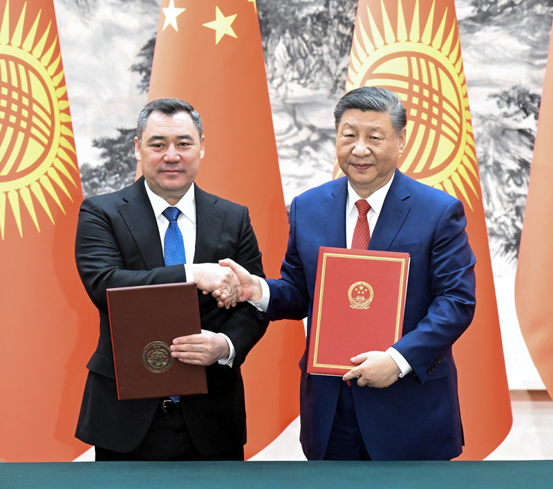 习近平同吉尔吉斯斯坦总统扎帕罗夫会谈「相关图片」