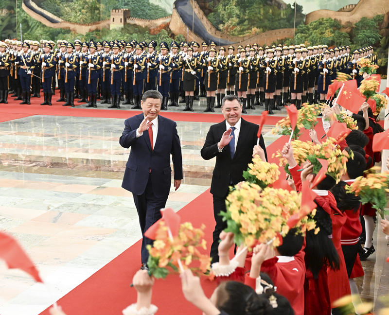习近平同吉尔吉斯斯坦总统扎帕罗夫会谈「相关图片」