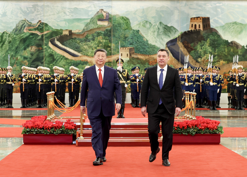 习近平同吉尔吉斯斯坦总统扎帕罗夫会谈「相关图片」