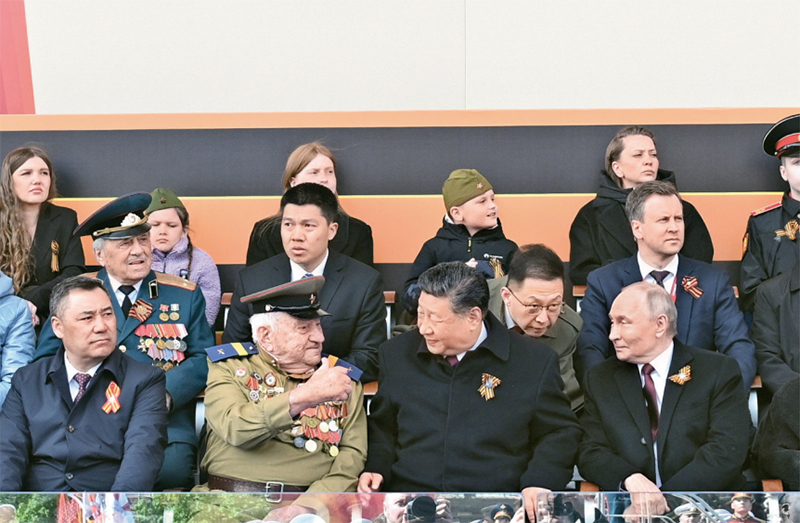 习近平：弘扬伟大抗战精神，向着中华民族伟大复兴的光辉彼岸奋勇前进「相关图片」