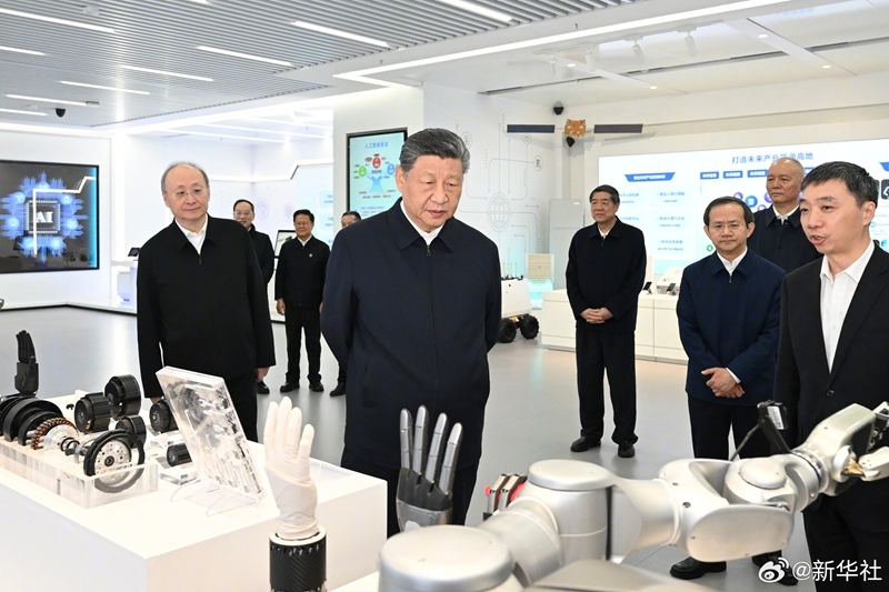 習(xí)近平：建設(shè)社會(huì)主義現(xiàn)代化強(qiáng)國(guó)，關(guān)鍵在科技自立自強(qiáng)「相關(guān)圖片」