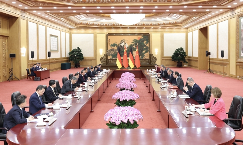 李强同德国总理默茨会谈「相关图片」