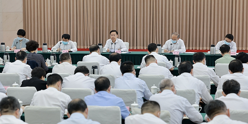 省委常委会召开（扩大）会议
专题传达学习习近平总书记来川视察重要指示精神
牢记嘱托 感恩奋进 担当实干
在新的征程上奋力谱写四川发展新篇章「相关图片」