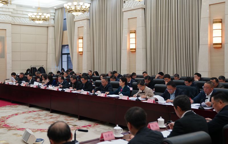 黄强主持召开党外人士座谈会集思广益谋划和做好明年全省经济工作「相关图片」