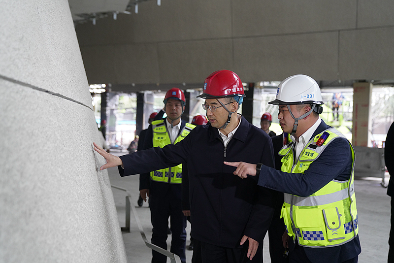 黄强在德阳调研三星堆博物馆新馆项目建设时强调
倒排工期抢抓进度保质按时建成投用
全力打造优质精品工程建设世界一流博物馆「相关图片」