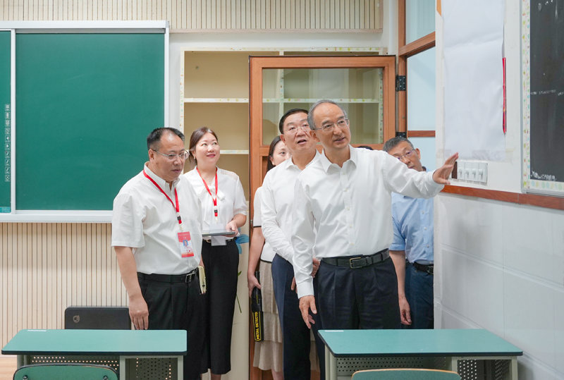 黃強在檢查我省2024年高考準(zhǔn)備工作時強調(diào)：用心用情確保平安高考、公平高考,、溫馨高考「相關(guān)圖片」