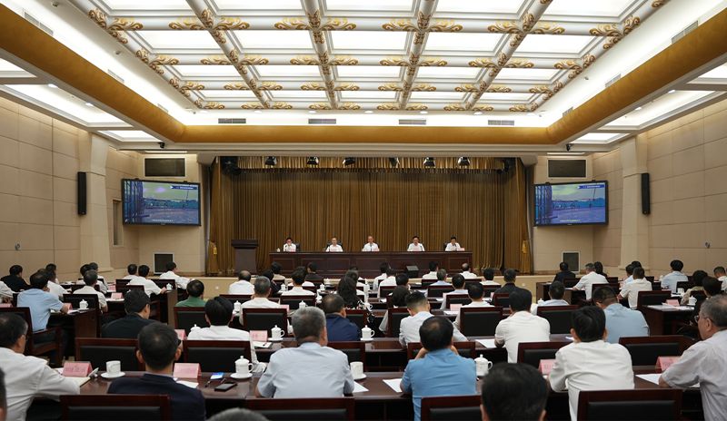 黄强在省安委会2024年第二次全体成员会议暨全省第二季度安全生产工作电视电话会议上强调
提高政治站位坚决遏制各类安全事故发生「相关图片」