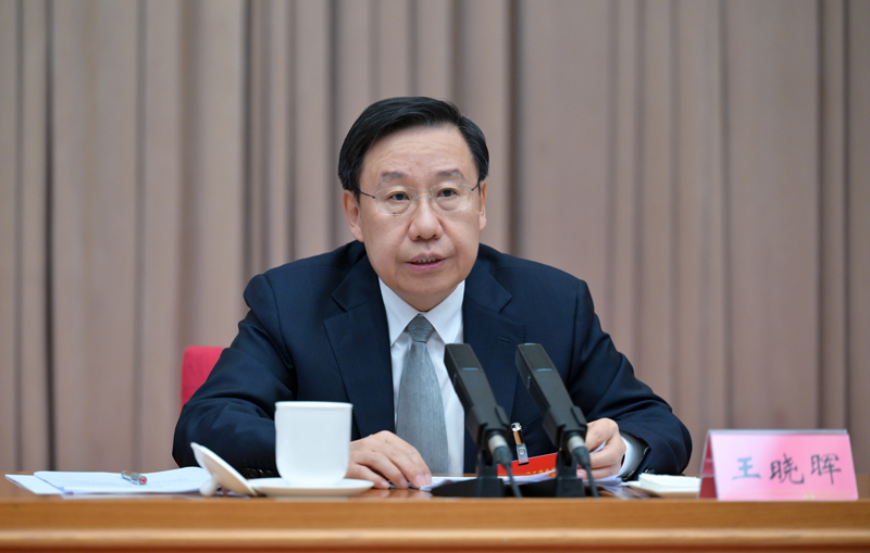 省委经济工作会议在成都举行
王晓晖施小琳讲话 田向利于立军出席「相关图片」