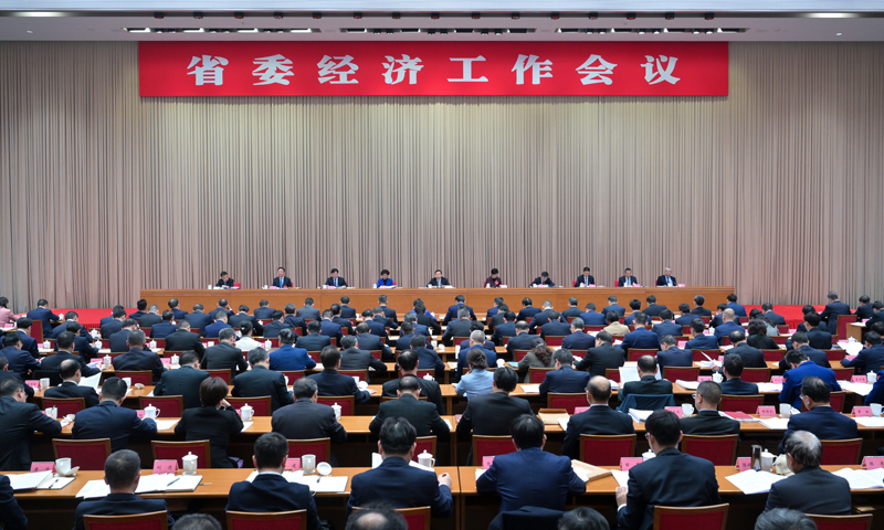 省委经济工作会议在成都举行
王晓晖施小琳讲话 田向利于立军出席「相关图片」