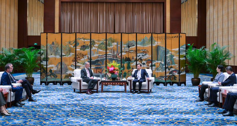 王晓晖施小琳会见西班牙国王费利佩六世
中国—西班牙商务论坛在蓉举行「相关图片」