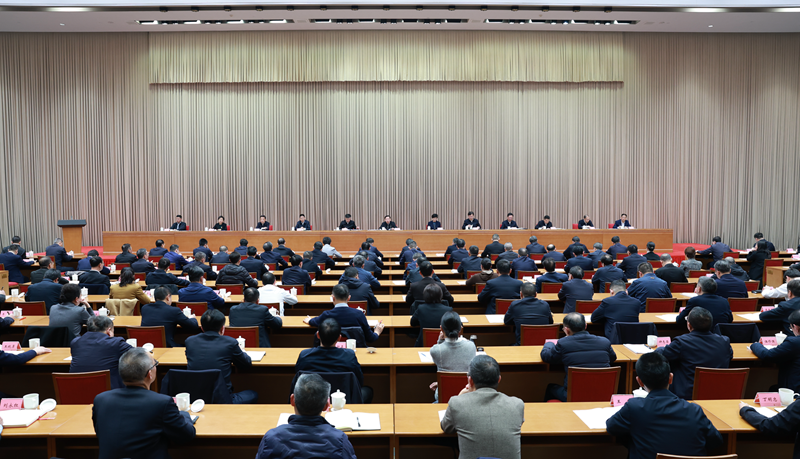 王晓晖在省委农村工作会议上强调 
进一步锻长板补短板育新板 
不断夯实四川现代化建设的“三农”底座 
施小琳主持第一次会议 于立军作总结讲话「相关图片」