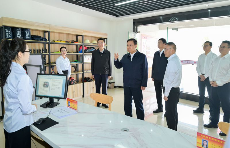 王晓晖在巴中市达州市调研时强调
在不断改进作风中更加奋发进取
以高质量发展新成效更好造福老区群众「相关图片」