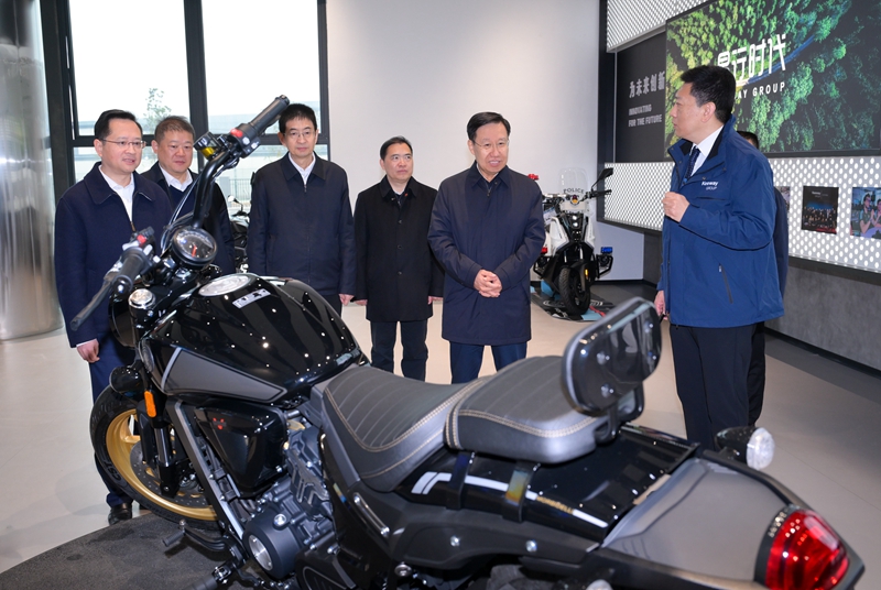 ���������ڽ��������е���ʱǿ�� 
�ƶ�����ʵ���������������н� 
ȷ����ʮ���塱���þ���ò������ͼƬ��