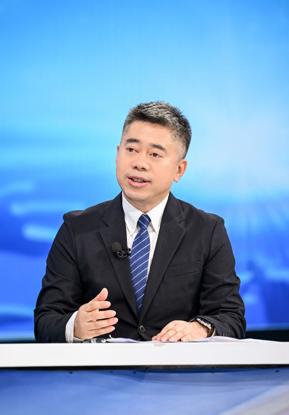 建起“超鏈接” 助力中國經(jīng)濟向新而行
——“中國經(jīng)濟圓桌會”共話科技創(chuàng)新與產(chǎn)業(yè)創(chuàng)新深度融合「相關(guān)圖片」