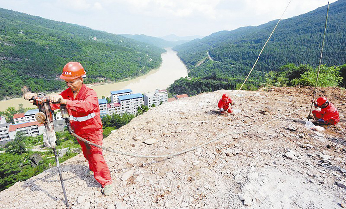 群众心里的"石头"落地了- 四川省人民政府