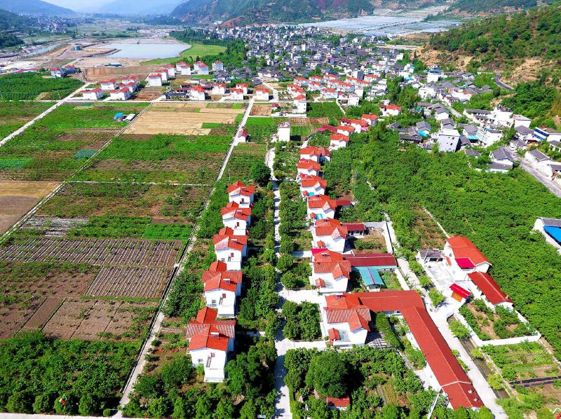 冕宁县建设村村民住上了新房