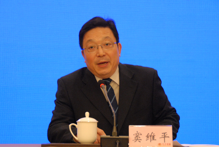 四川省文化厅副厅长窦维平作新闻发布